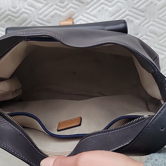 Tumi Leather Santa Monica Mabery Convertable Hobo Purse - Picture 7 of 13